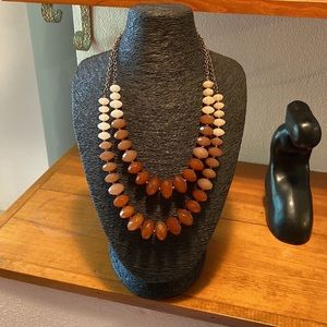Beautiful gradation in copper colored necklace set!